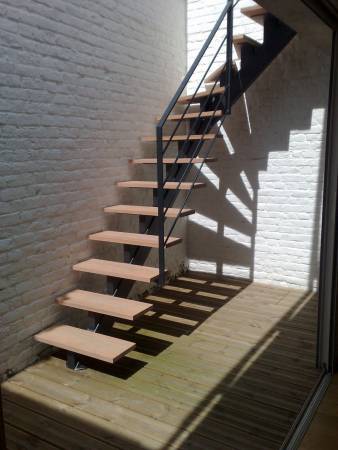 escalier ext marches bois et limon central 